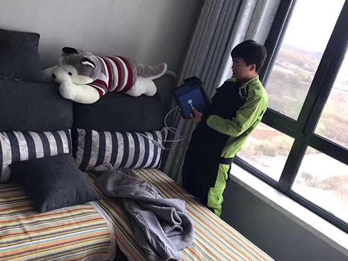 我們擁有素質(zhì)高,專業(yè)技術(shù)強(qiáng)的技術(shù)人員及專業(yè)資職的室內(nèi)環(huán)境檢測(cè)治